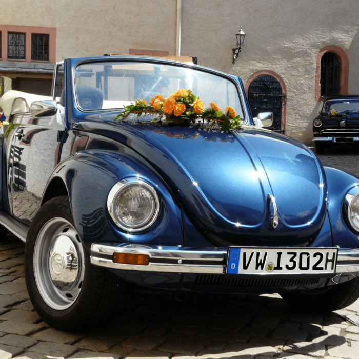 Oldtimervermietung-Chemnitz-Autovermietung-Chauffeurdienst-Geburstagsgeschenk-Drivercity-Hochzeit-Cabrio-Blauer-VW-Kaefer-min-1536x1008 (2)